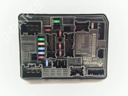 Used Fuse box Fuse box DACIA SANDERO III 1.0 TCe 90 (91 hp) 34041088 34041088