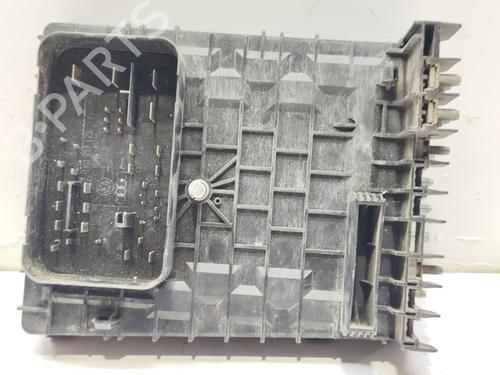 Fuse box SEAT LEON (1P1) 1.9 TDI | BP25793376E1 