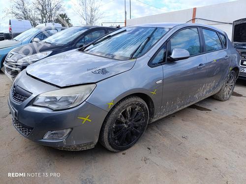 Engine control unit (ECU) OPEL ASTRA J (P10)  | BP25330933M57 