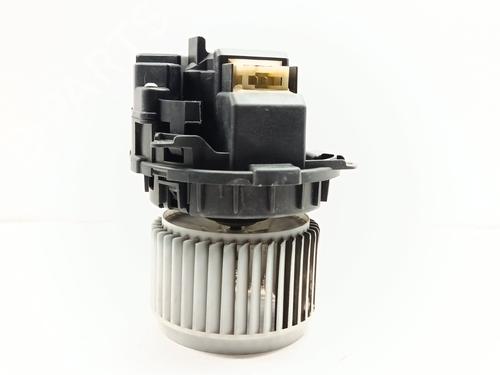 Used Heater blower motor Heater blower motor RENAULT CLIO V (B7_) 1.5 Blue dCi 85 (B7AG) (86 hp) 33703834 33703834