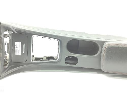 Used Armrest / Center console MERCEDES-BENZ CLA Coupe (C117) CLA 200 CDI / d (117.308) (136 hp) 16510564