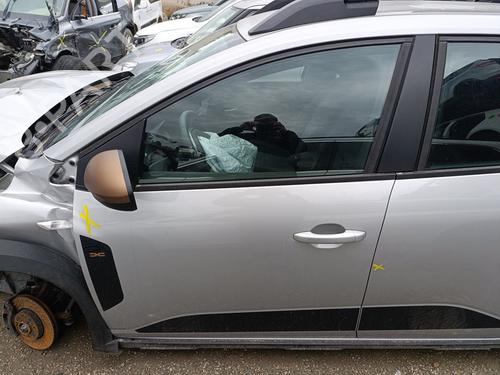 Used Left front door DACIA SANDERO III [2021-2025]  31138275