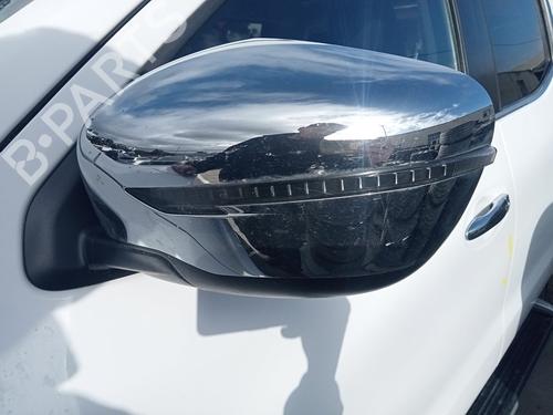 Used Left mirror NISSAN NAVARA NP300 (D40) 2.5 dCi 4WD (D40TT, D40T, D40M, D40BB) (190 hp) 31128720