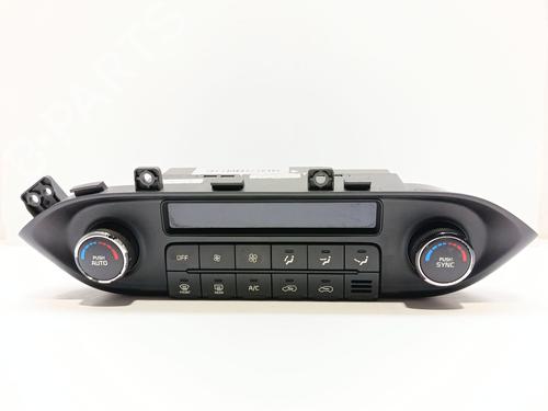 climate-control-kia-carens-iv-2013-32385096 main image