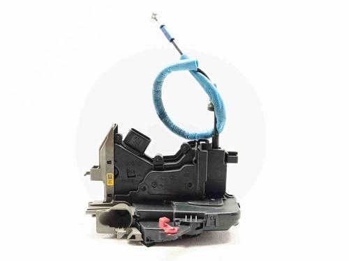 front-right-lock-kia-xceed-cd-2019-35813223 main image