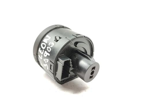 Headlight switch SEAT LEON (5F1) 1.2 TSI | BP30001568I24