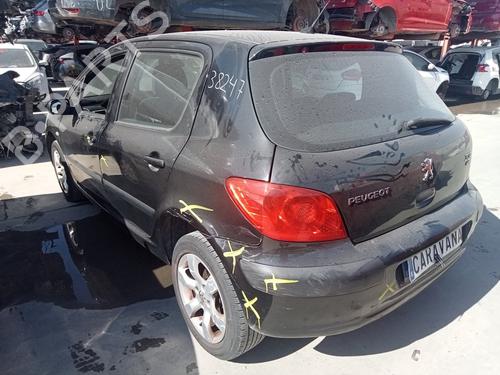 Right taillight PEUGEOT 307 (3A/C) 1.6 HDi | BP31979788C35