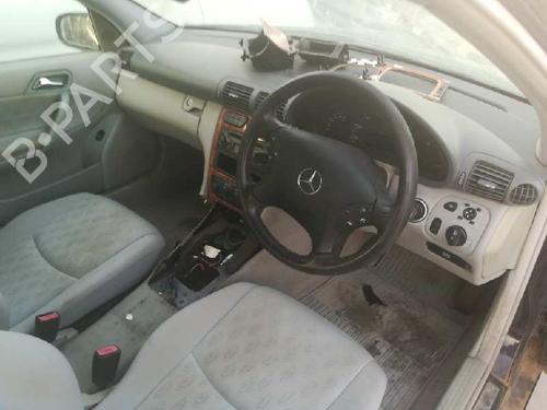 Fuse box MERCEDES-BENZ C-CLASS (W203) C 200 CDI (203.007) | BP31339476E1