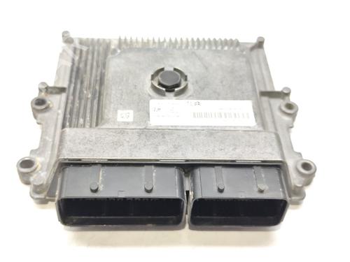 Used Engine control unit (ECU) PEUGEOT 3008 II SUV (MC_, MR_, MJ_, M4_) [2016-2025]  26730349