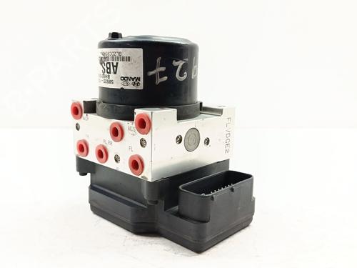 Used ABS pump HYUNDAI ACCENT III (MC) 1.5 CRDi GLS (110 hp) 32303617