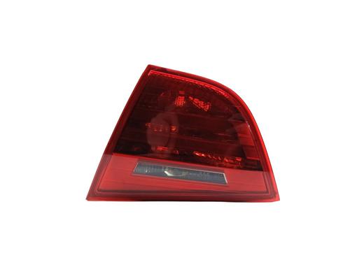 Feu de coffre droit BMW 3 (E90) 318 d (143 hp) 31979813