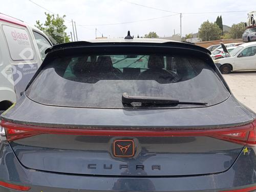 Used Rear center light Rear center light CUPRA LEON (KL1, KU1, KUG) 1.5 eTSI (150 hp) 34404191 34404191