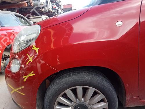 Parafango anteriore sinistro FIAT 500L (351_, 352_) 1.3 D Multijet (199LXY1A, 199LXY11) (84 hp) 31128745