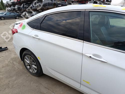 Used Right rear door HYUNDAI i40 I (VF) 1.7 CRDI (141 hp) 30471781