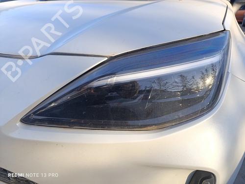 Used Left headlight TOYOTA YARIS CROSS (MXP_) [2020-2025]  29721065