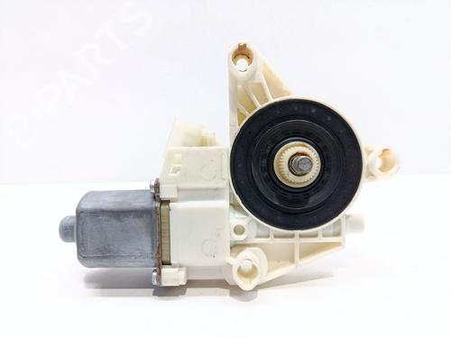 Used Right front window motor MERCEDES-BENZ A-CLASS (W176) A 200 CDI / d (176.008) (136 hp) 32385117
