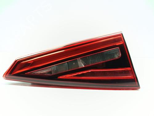 right-tailgate-light-infiniti-qx30-2016-26497013 main image