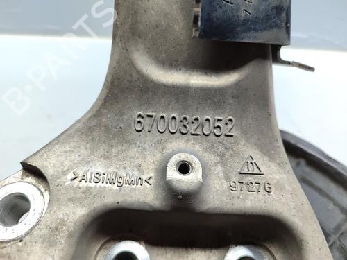 Right front steering knuckle MASERATI LEVANTE SUV (M161) 3.0 D Q4 | BP18506312M26 