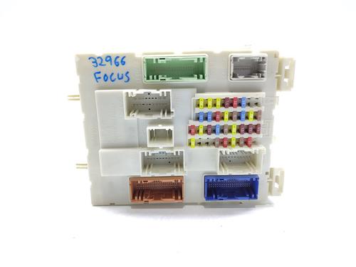 Used Fuse box FORD FOCUS III 1.5 TDCi (120 hp) 17386312