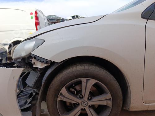 left-front-fenders-nissan-pulsar-hatchback-c13-2014-32685568 main image