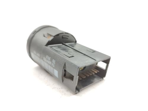 Headlight switch VW POLO IV (9N_, 9A_) 1.9 TDI | BP30082864I24