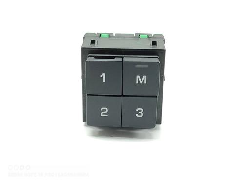 Used Switch LAND ROVER RANGE ROVER VELAR (L560) [2017-2025]  22295310