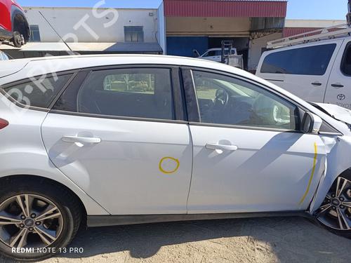 Engine control unit (ECU) FORD FOCUS III  | BP25791377M57 