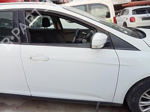 Dør høyre foran FORD FOCUS III Turnier 1.6 TDCi (115 hp) 31012922