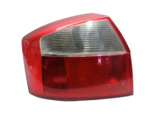Feu arrière gauche AUDI A4 B6 Avant (8E5) 1.9 TDI (130 hp) 31852563