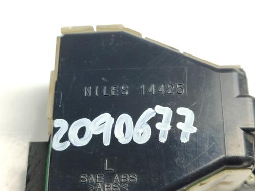 Headlight switch NISSAN QASHQAI / QASHQAI +2 I (J10, NJ10, JJ10E) 2.0 dCi | BP16995869I24 