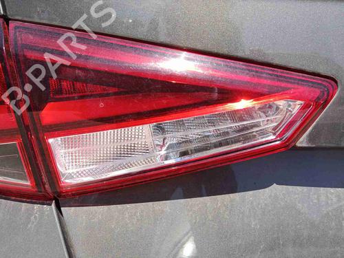 left-tailgate-light-seat-arona-kj7-kjp-2017-36259252 main image