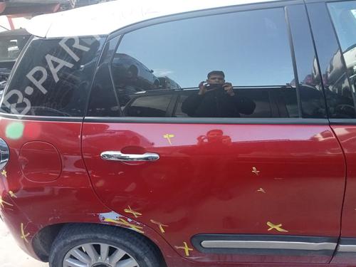 Porte arrière droite FIAT 500L (351_, 352_) 1.3 D Multijet (199LXY1A, 199LXY11) (84 hp) 31128754