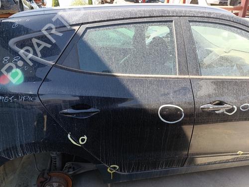 Used Right rear door HYUNDAI ix35 (LM, EL, ELH) [2009-2016]  29066598