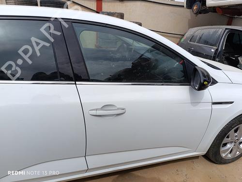 Used Right front door RENAULT MEGANE IV Hatchback (B9A/M/N_) [2015-2025]  26734331
