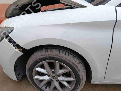 Guarda-lamas esquerdo Guarda-lamas esquerdo SEAT LEON Sportstourer (KL8, KLD) 2.0 TDI (150 hp) 39652259 39652259