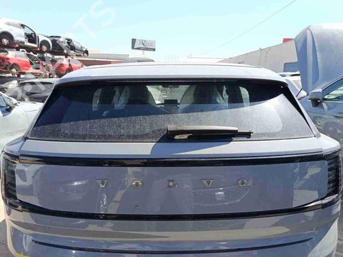tailgate-volvo-ex30-416-2023-36988250 main image