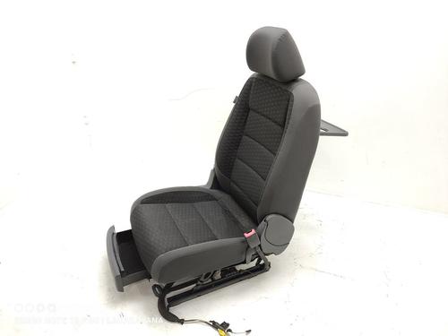 Right front seat VW TOURAN (1T1, 1T2) 2.0 TDI 16V | BP16514224C16 
