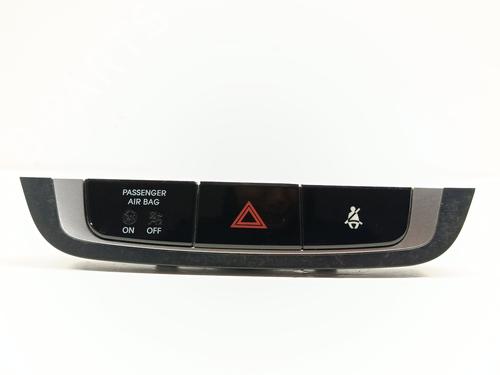 Warnblinkschalter für HYUNDAI ix35 (LM, EL, ELH) [2009-2016]  33176088