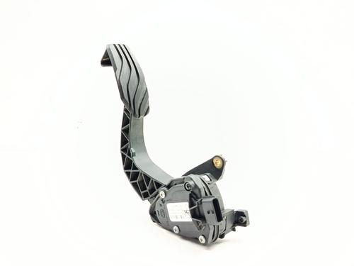 pedal-renault-arkana-i-lcm_-ldn_-2019-33176064 main image