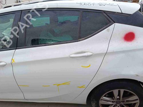 Used Left rear door Left rear door 39105656 39105656