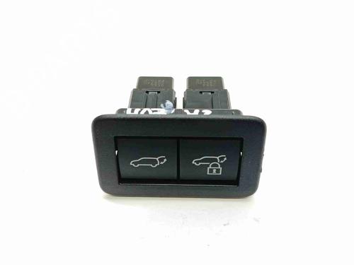 Used Switch Switch TOYOTA YARIS CROSS (MXP_) 1.5 Hybrid (MXPJ10) (116 hp) 40599617 40599617