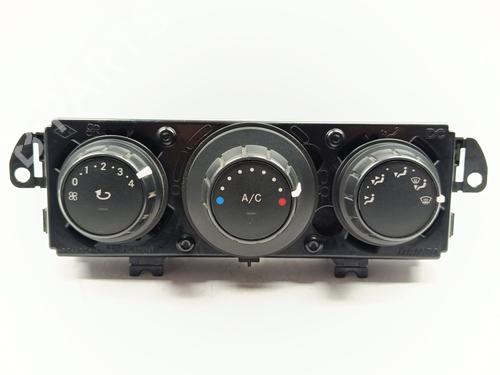Commande Chauffage MERCEDES-BENZ CITAN MPV (W415) 108 CDI (415.703) (75 hp) 31625807