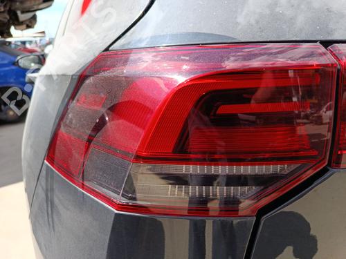 left-taillight-vw-golf-viii-cd1-da1-2019-35949383 main image