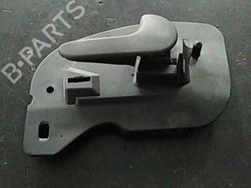 Używane Klamka wewnętrzna drzwi przednich prawych OPEL COMBO Box Body/MPV [2001-2025]  26463622