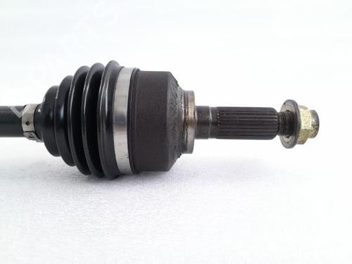 Drivaksel fortil Højre KIA SORENTO I (JC) 2.5 CRDi 4WD | BP26465046M39 