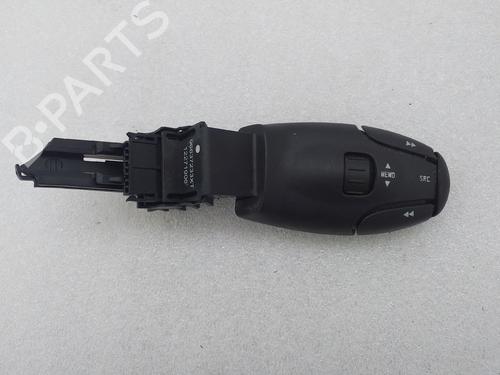 Steering wheel controls PEUGEOT PARTNER Tepee 1.6 HDi 16V 96637233XT