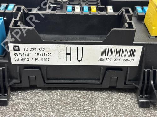 Fuse box OPEL ASTRA H Estate (A04) 1.7 CDTI (L35) | BP27383189E1 