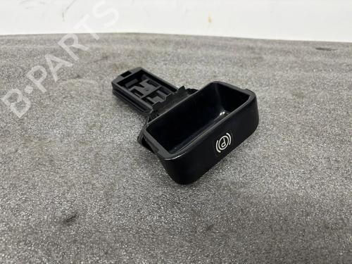 Used Hand brake MERCEDES-BENZ C-CLASS (W203) C 180 Kompressor (203.046) (143 hp) 28360606