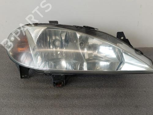 Used Right headlight RENAULT MEGANE I (BA0/1_) 1.4 16V (BA0D, BA1H, BA0W, BA10) (95 hp) 28674337