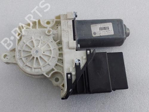 Rudehejsemotor bagstkærm højre VW PASSAT B6 (3C2) 2.0 TDI (140 hp) 29585729